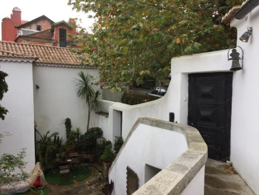 Tiny Smart Home, Private Garden & Outside Jacuzzi. Center Sintra! Экстерьер фото
